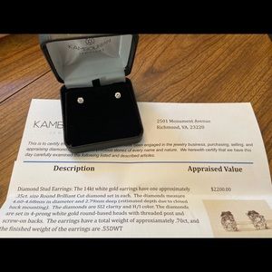 DIAMOND STUDS 0.70 carat